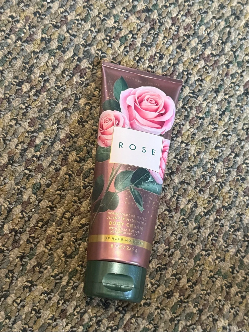 Brand new Bath & Body Works Ultimate Hydration Body Cream 8 Fl Oz (Rose) - Picture 1 of 2